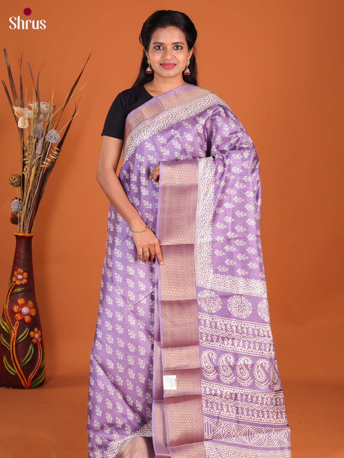 DHS09184 - Semi Crepe Saree - Shop on Shrus.com
