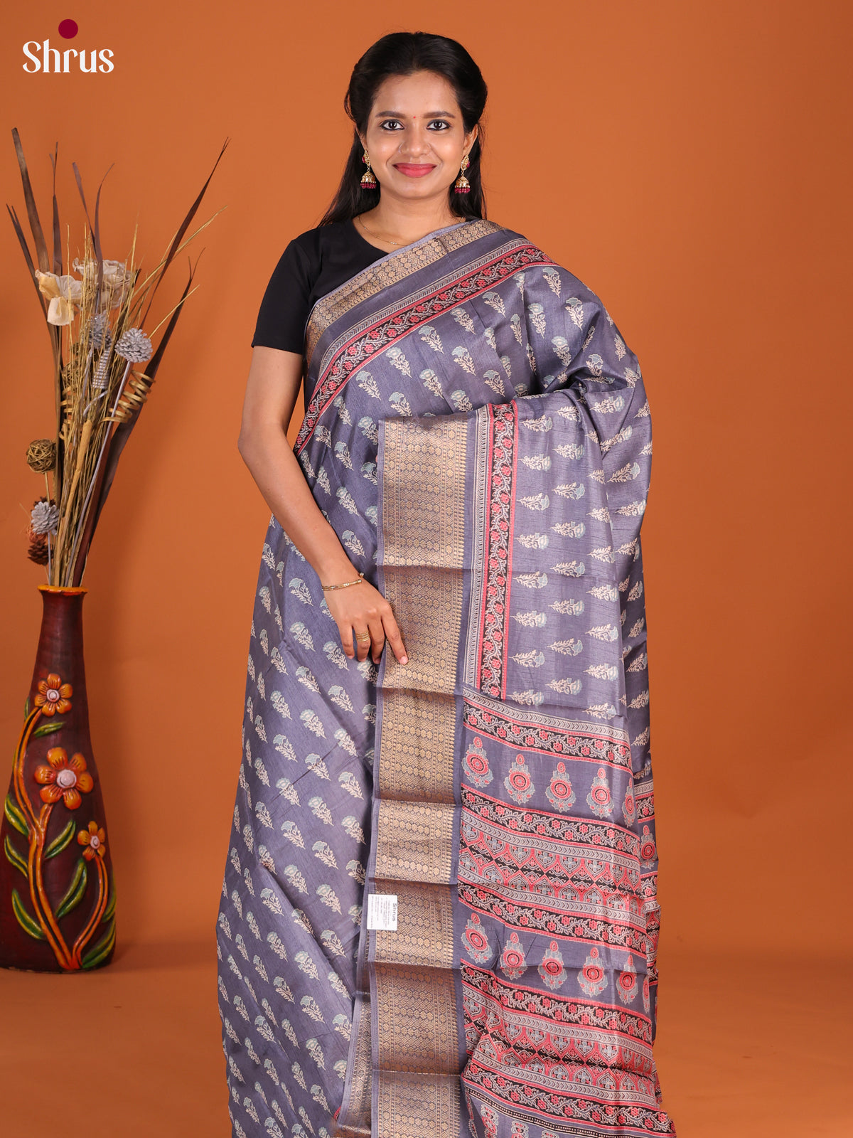 DHS09220 - Semi Crepe Saree - Shop on Shrus.com