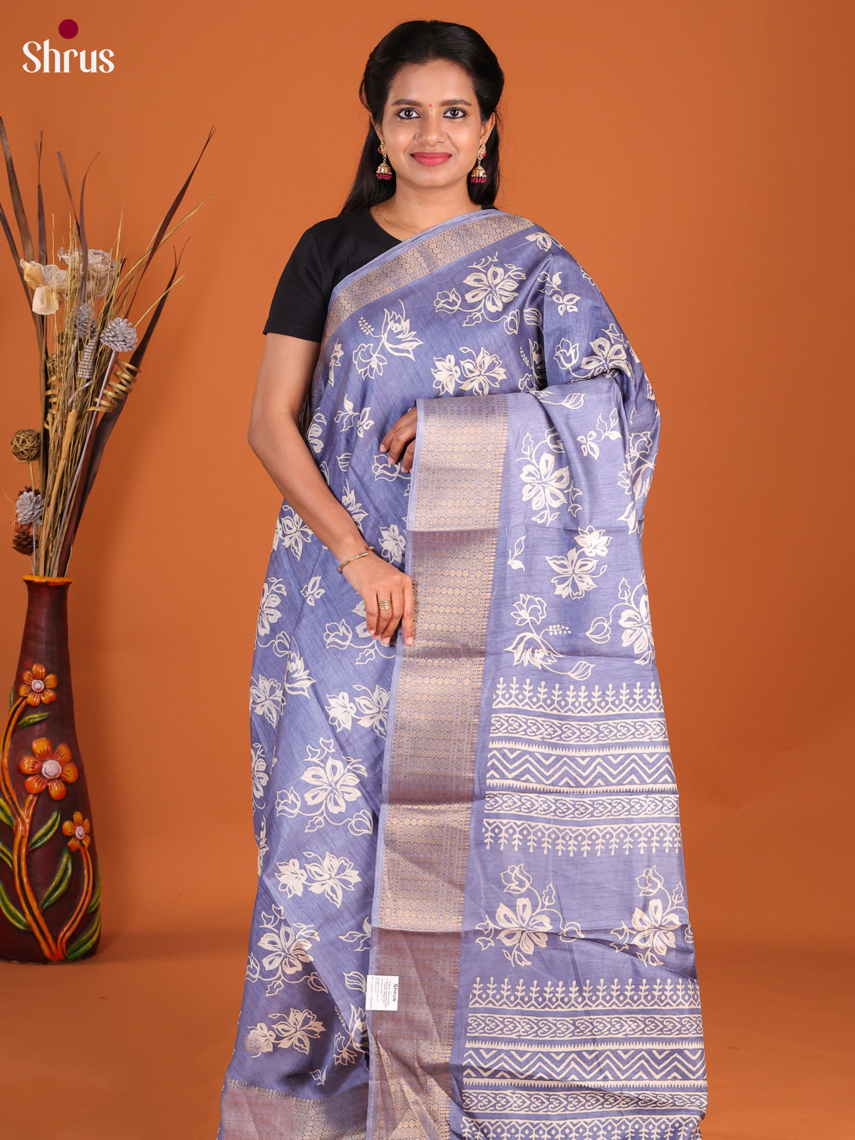 DHS09243 - Semi Crepe Saree - Shop on Shrus.com