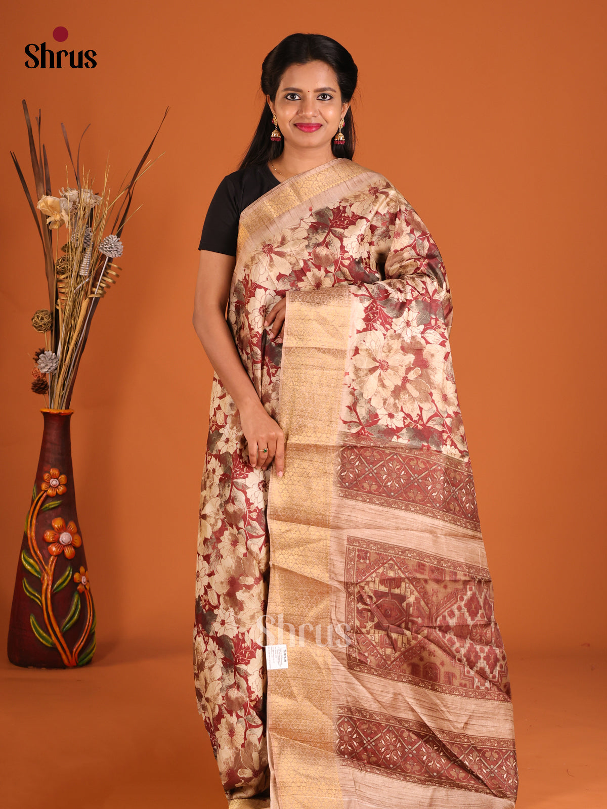 DHS09274 - Semi Crepe Saree - Shop on Shrus.com