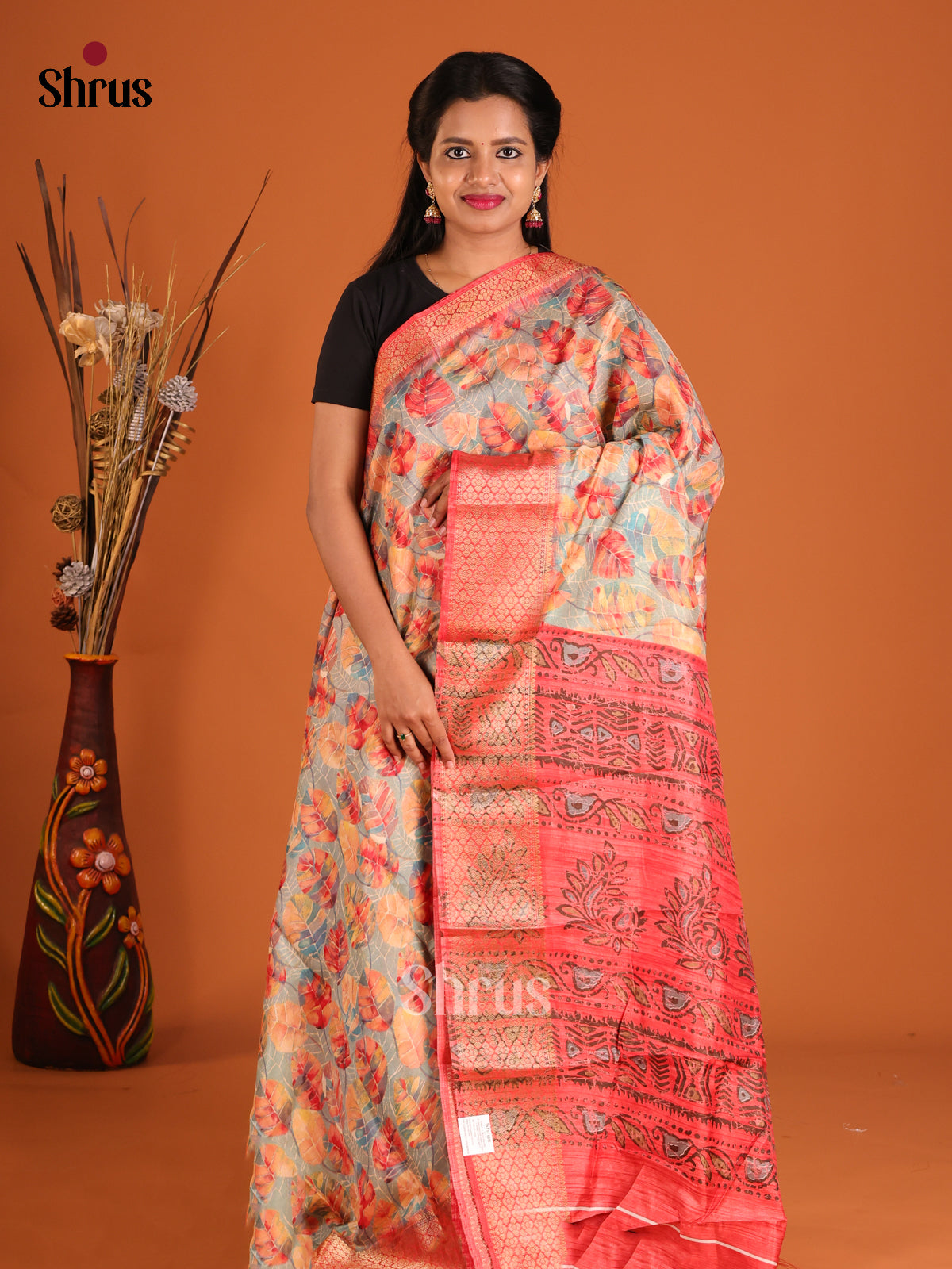 DHS09276 - Semi Crepe Saree - Shop on Shrus.com