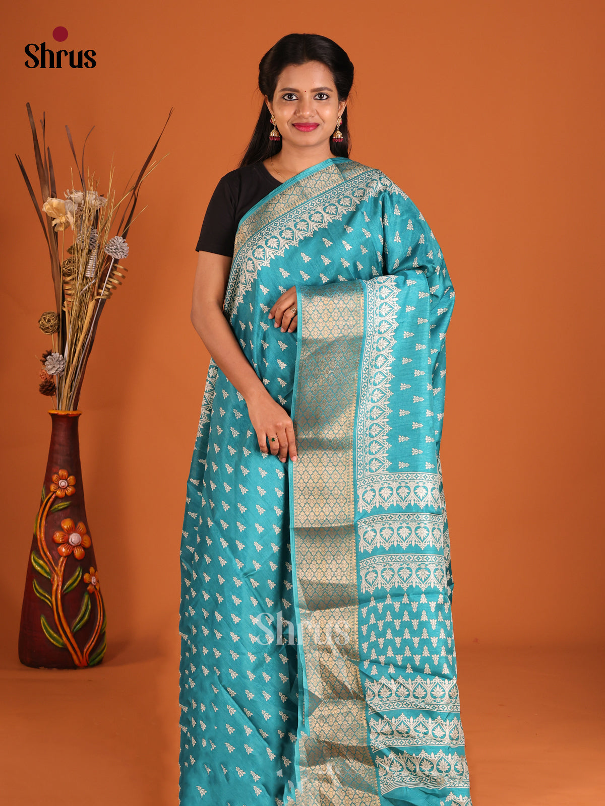 DHS09315 - Semi Crepe Saree - Shop on Shrus.com