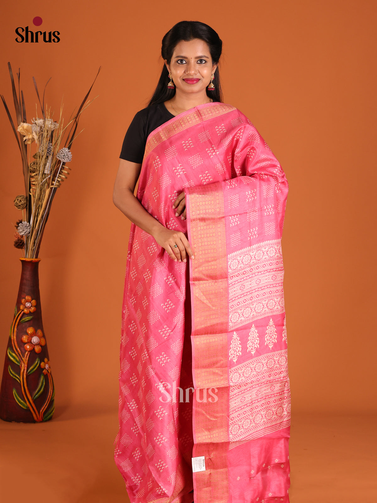 DHS09326 - Semi Crepe Saree - Shop on Shrus.com