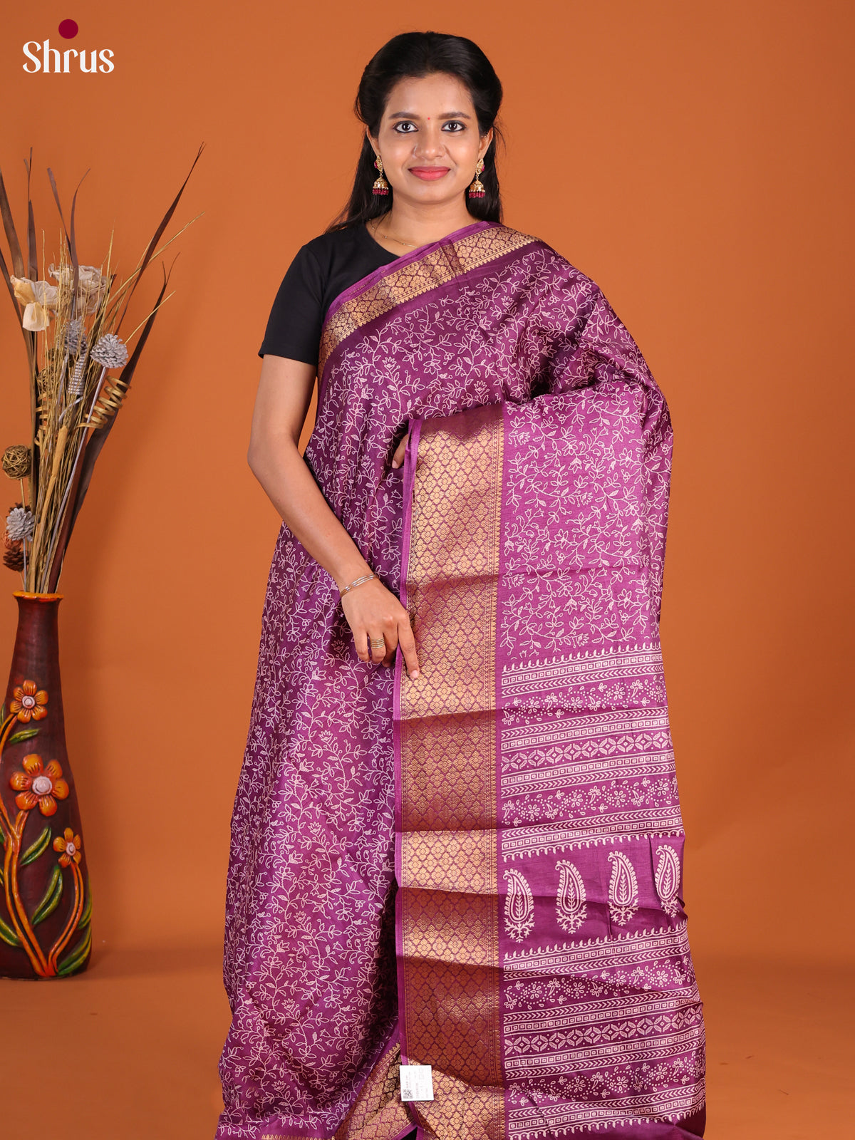 DHS09338 - Semi Crepe Saree - Shop on Shrus.com