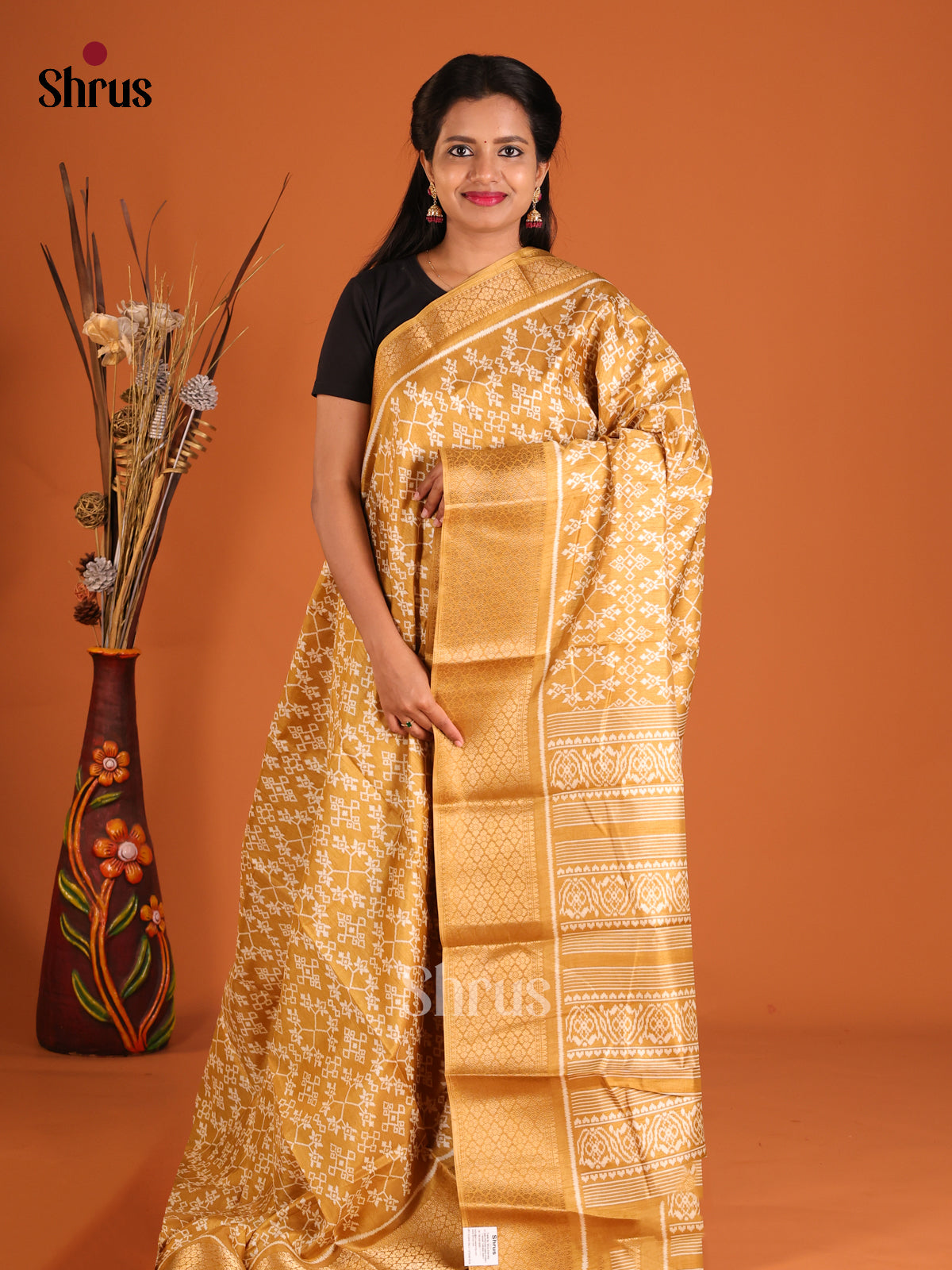 DHS09349 - Semi Crepe Saree - Shop on Shrus.com