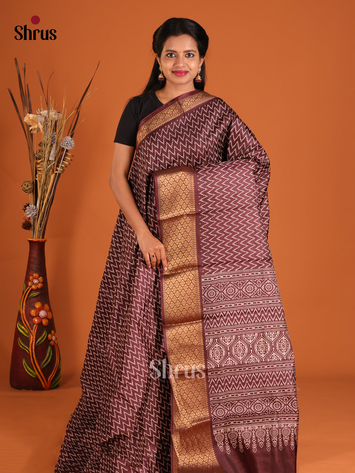 DHS09390 - Semi Crepe Saree - Shop on Shrus.com