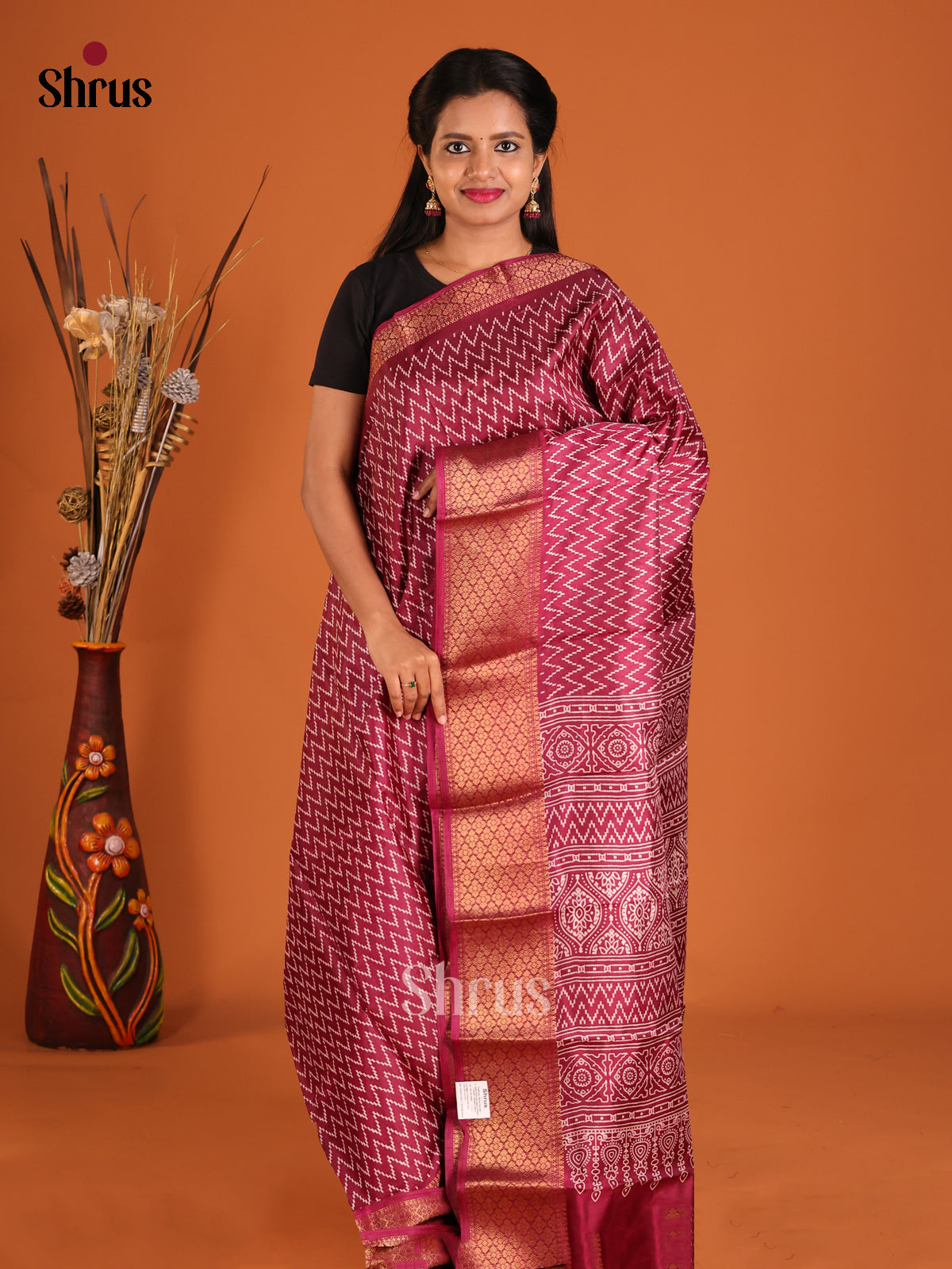 DHS09393 - Semi Crepe Saree - Shop on Shrus.com