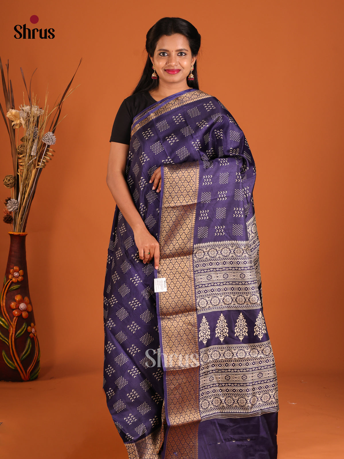 DHS09405 - Semi Crepe Saree - Shop on Shrus.com