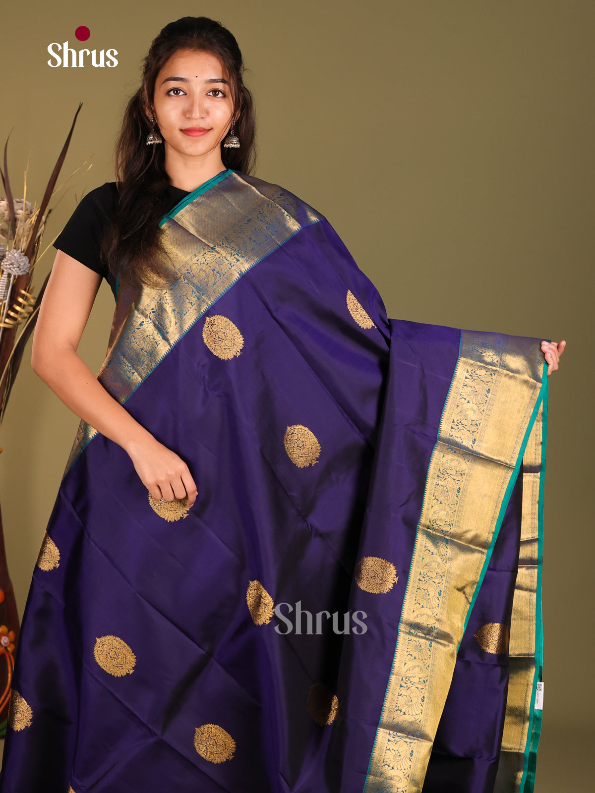 Blue & Teal Kanchipuram Butta design Saree with rich zari brocade border