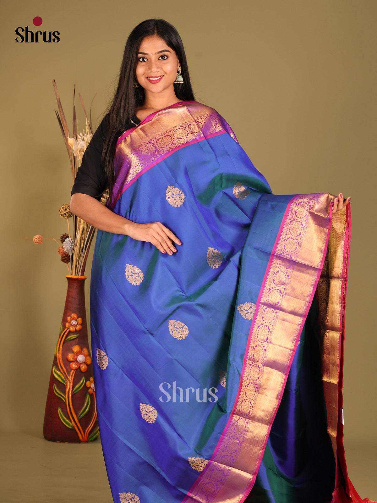Blue & Red Kanchipuram Butta design Saree with rich zari border