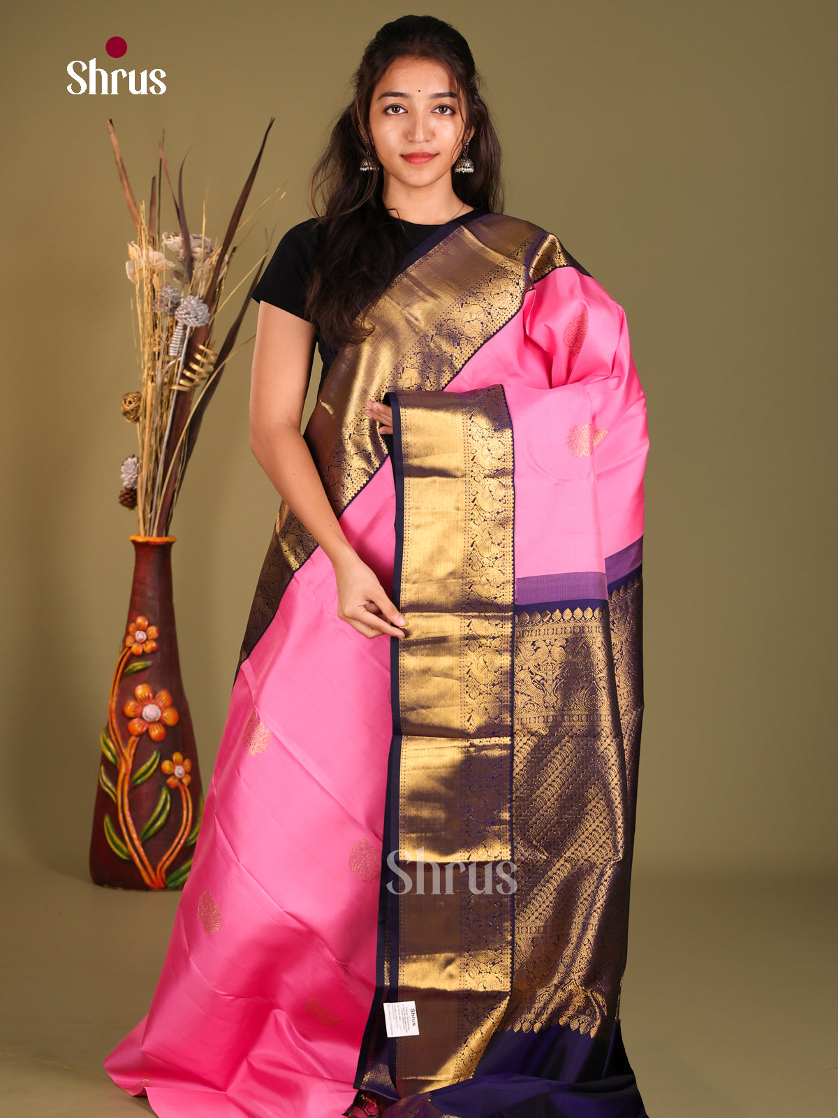 Pretty Pink Kanjivaram Saree with Golden Paisleys & contrast Blue traditional border