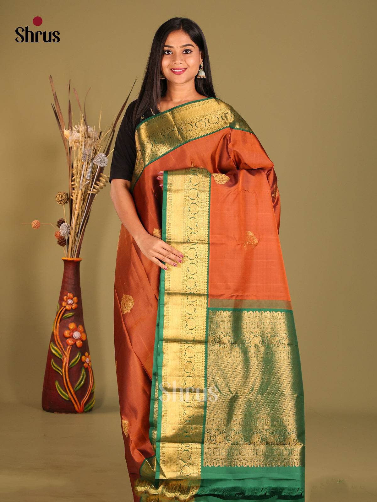 Classy Rust Korvai Kanchipuram Silk Saree With Golden Motifs & Rich Green Zari Border