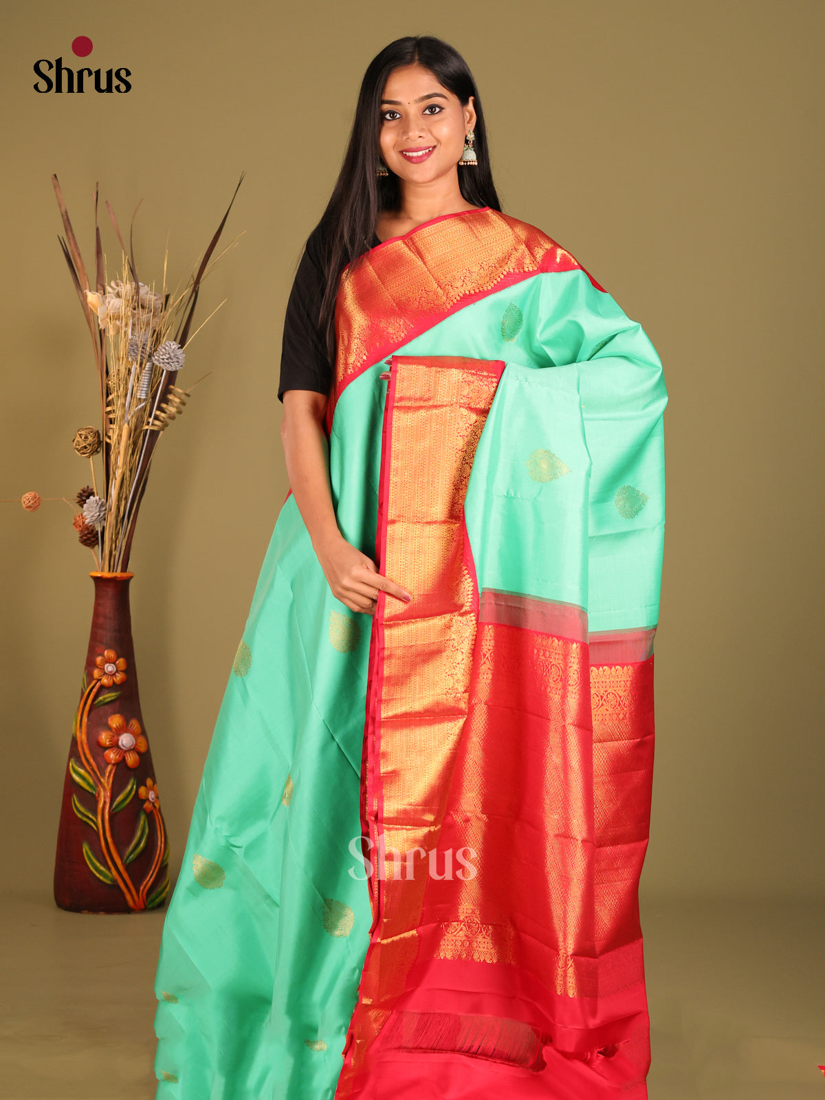 Pastel Green & Red Kanchipuram Korvai Butta Saree gleams with thilagam motifs - Shop on Shrus.com