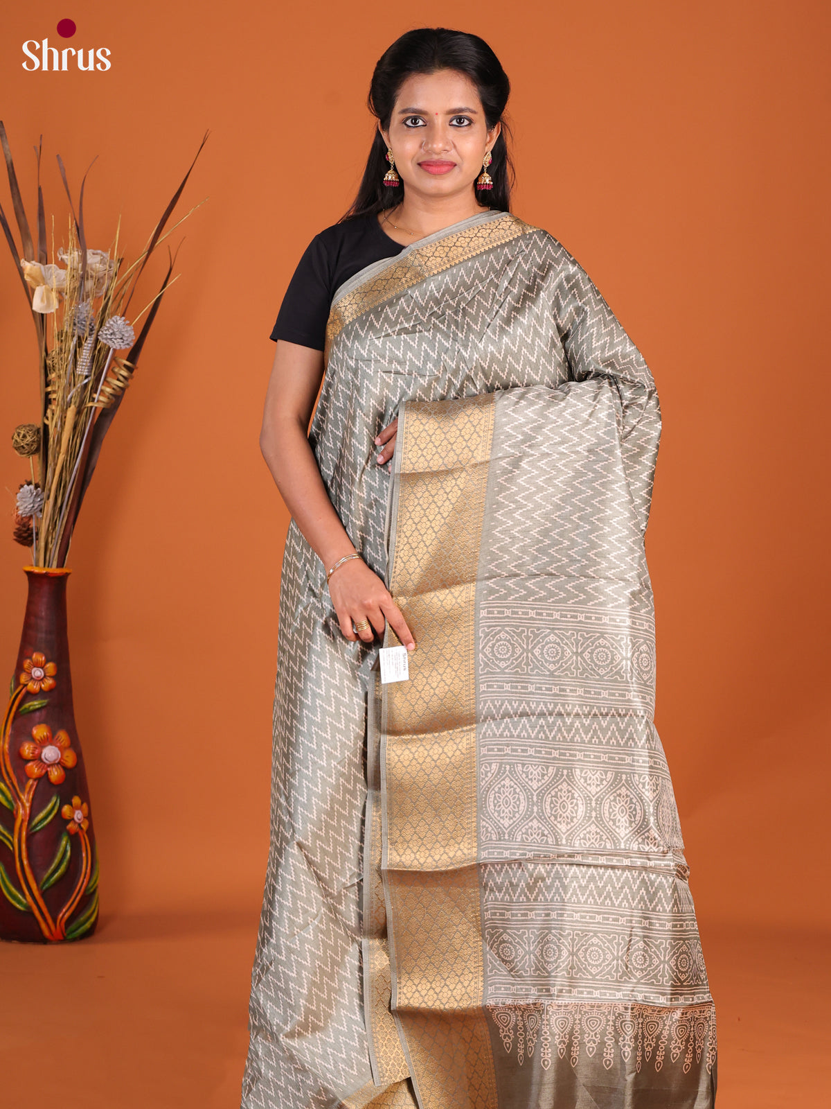 Grey - Semi Crepe Saree - Shop on Shrus.com