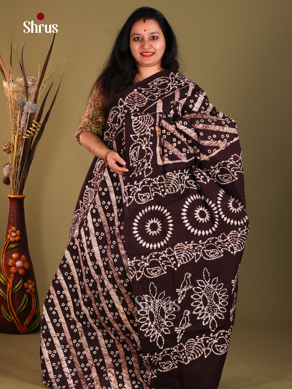 Brown - Sungudi Cotton Saree