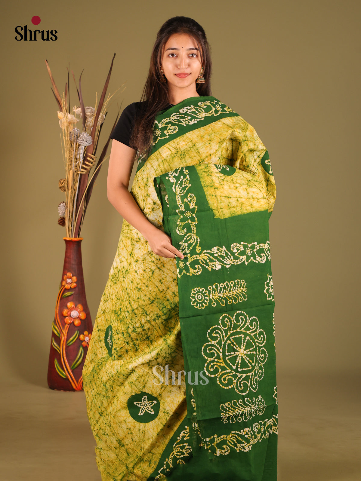 DHS11150 - Sungudi Cotton Saree - Shop on Shrus.com