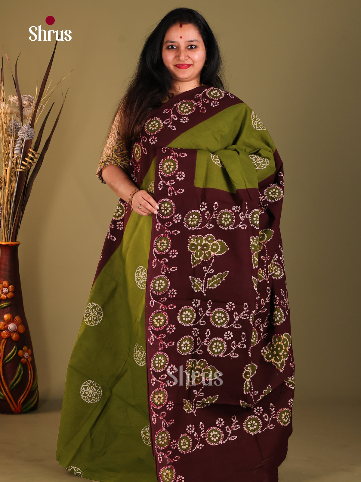 DHS11158 - Sungudi Cotton Saree - Shop on Shrus.com