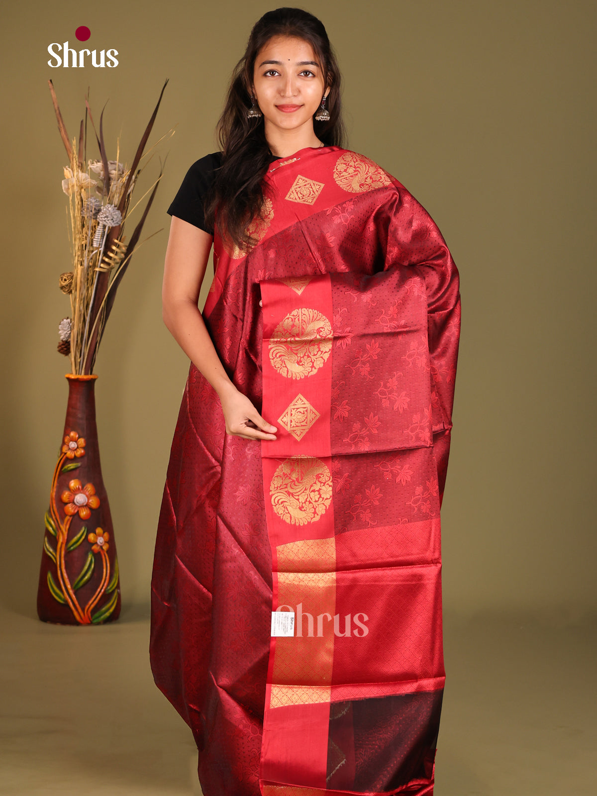 DHS11394 - Tanchoi Saree - Shop on Shrus.com