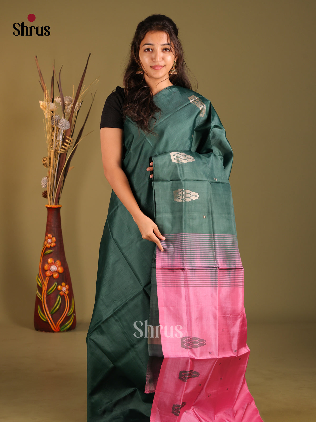 Green & Pink - Banana Pith without blouse Saree - Shop on Shrus.com