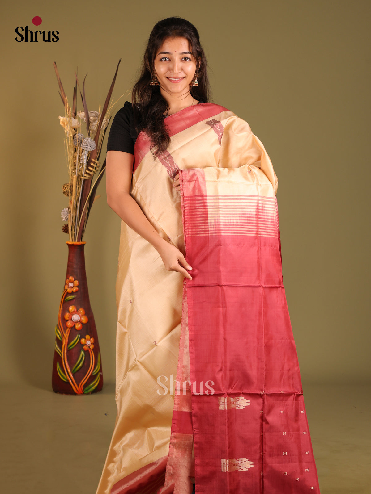 Sandal & Red - Banana Pith without blouse Saree - Shop on Shrus.com