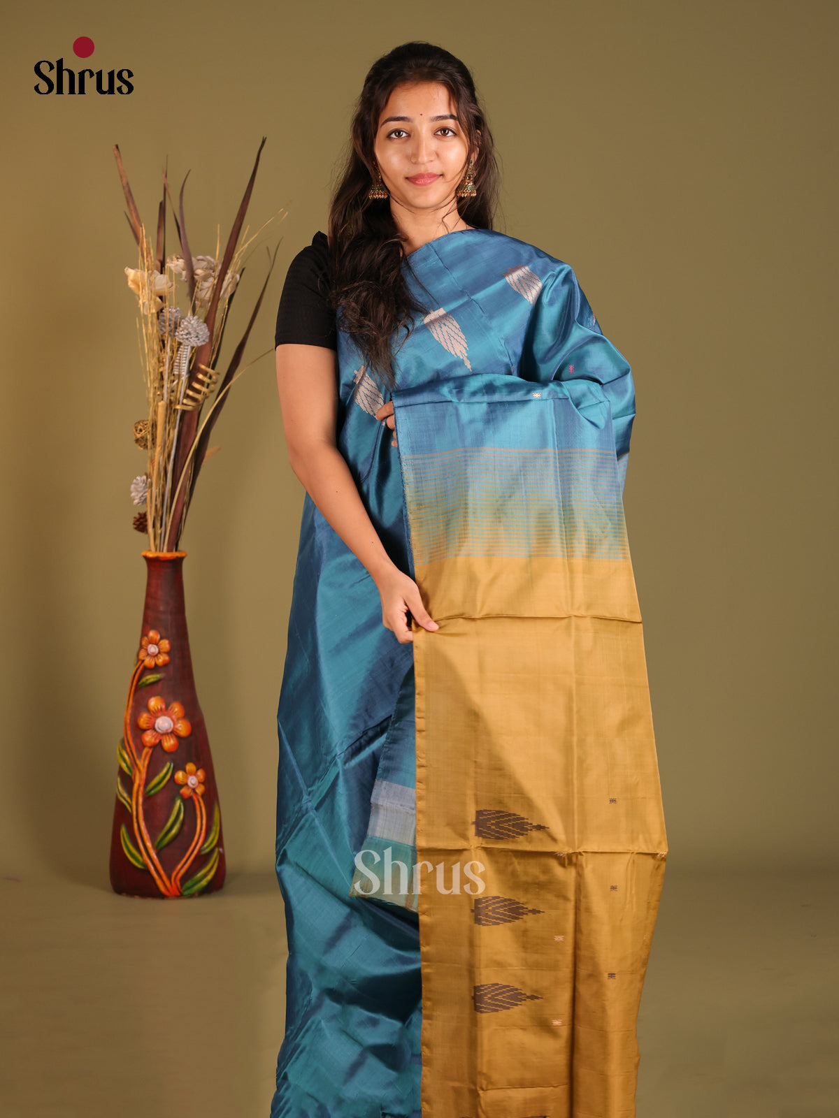 Blue & Beige - Banana Pith without blouse Saree - Shop on Shrus.com