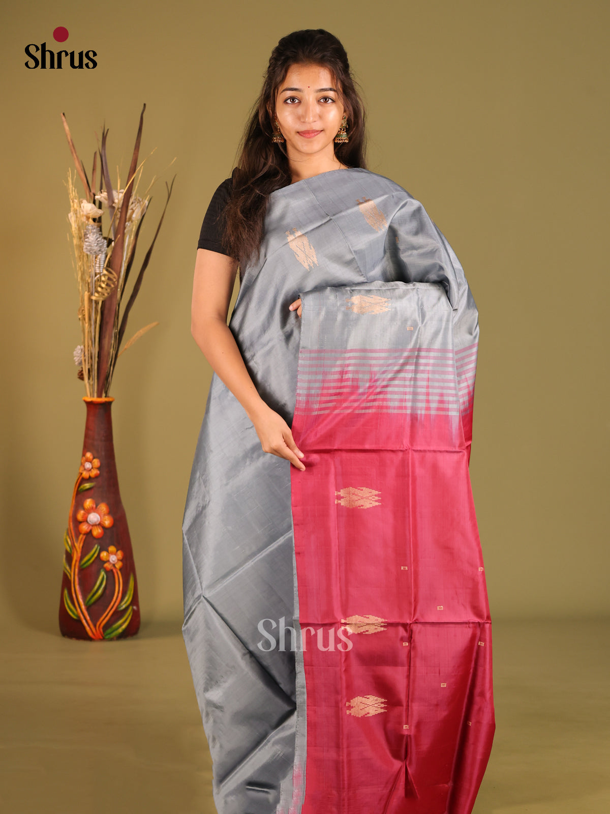 Grey & Maroon - Banana Pith without blouse Saree - Shop on Shrus.com