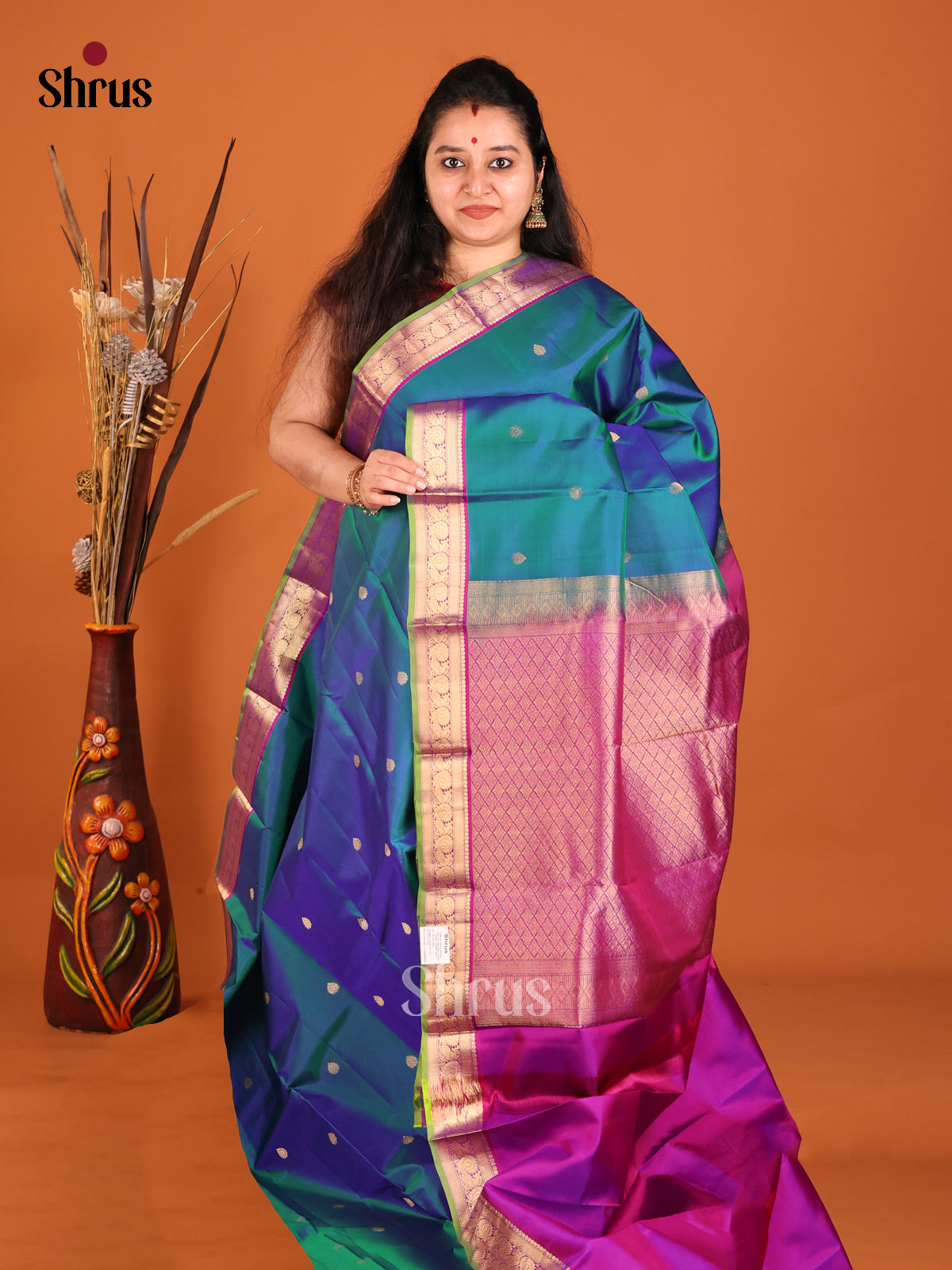 DHS18108 - Kanchipuram Butta design Saree - Shop on Shrus.com