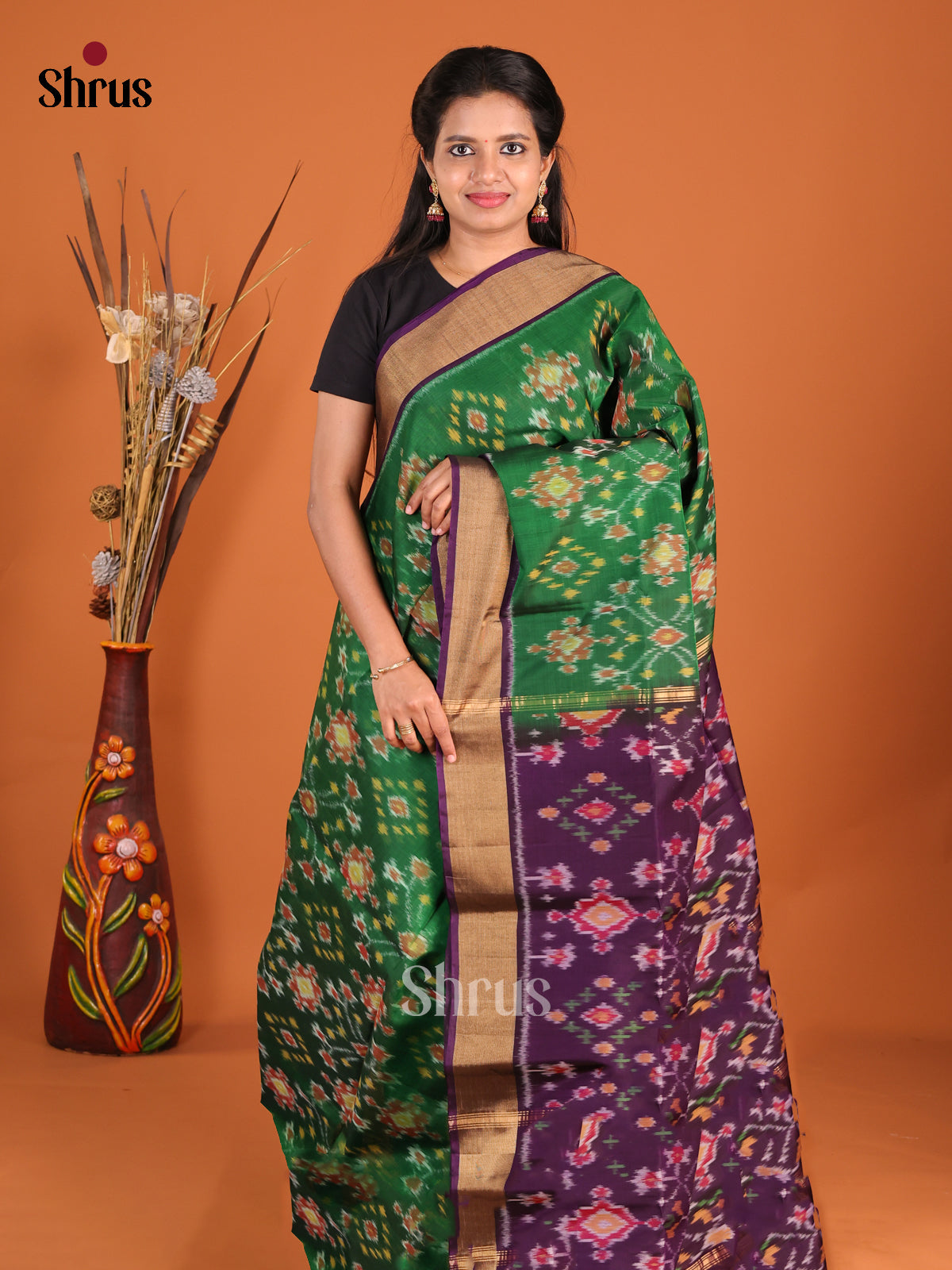 Green & Violet - Pochampally sico Saree