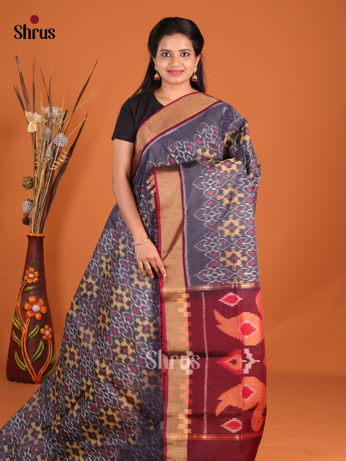 Elegant Grey Pochampally Silk Cotton Saree with Floral Design & Maroon Zari Border