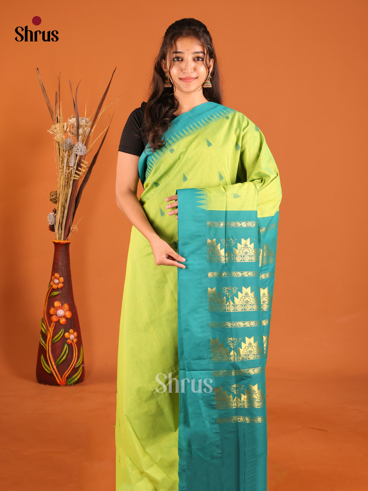 Light Green & Green - Kalyani Cotton Saree - Shop on Shrus.com