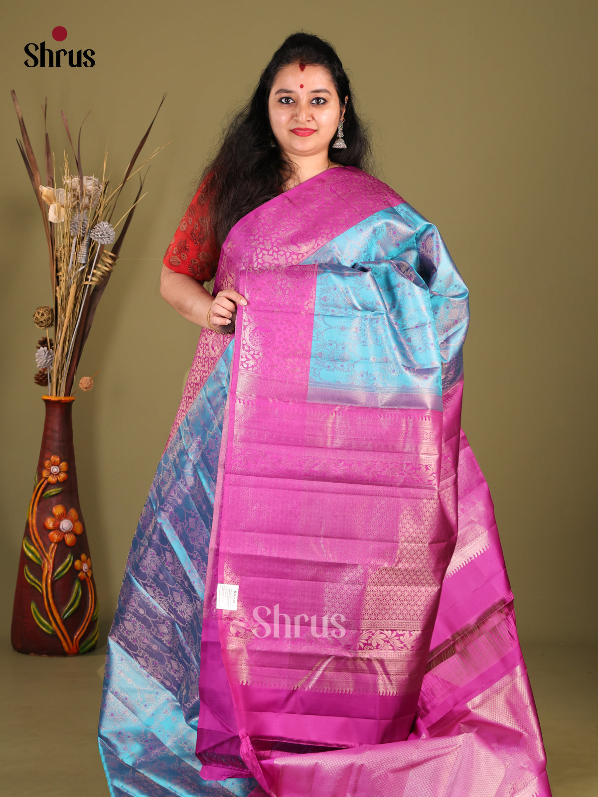 Blue & Majenta Kanchipuram silk Saree with zari floral brocade