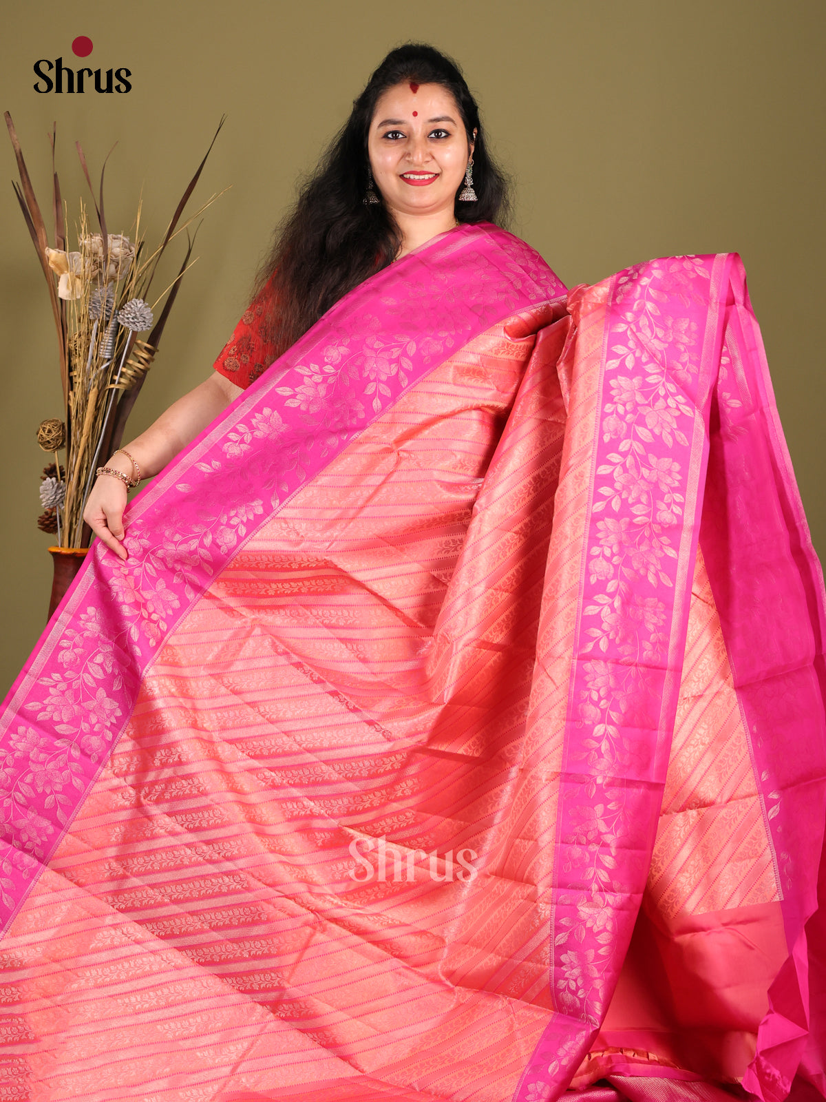 Classic Peach Kanjivaram silk Saree with zari Woven diagonal stripes & Majenta Border -1