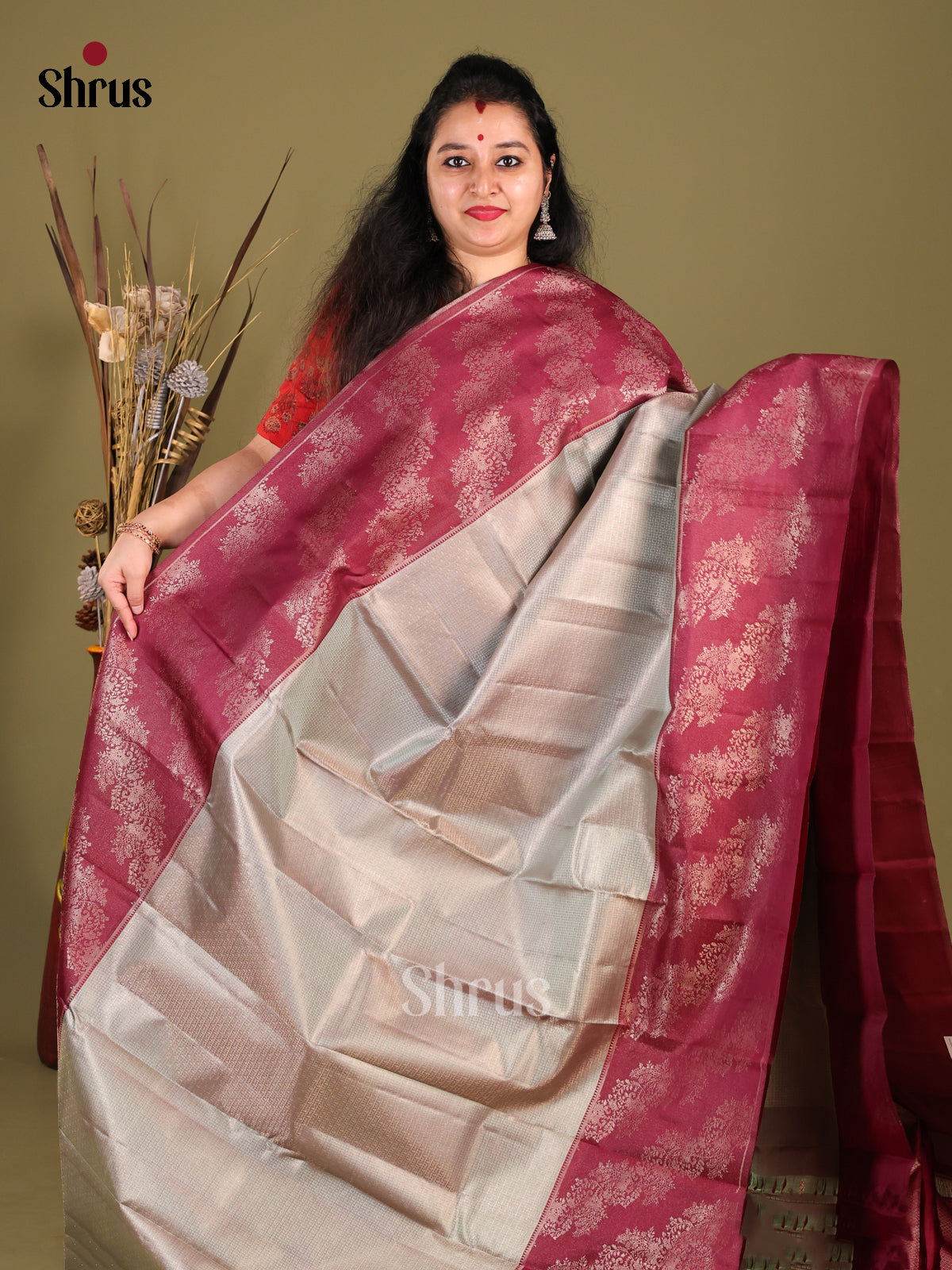 Elegant Grey Kanjivaram Silk Saree with Intricately Woven Zari brocade & Maroon -1