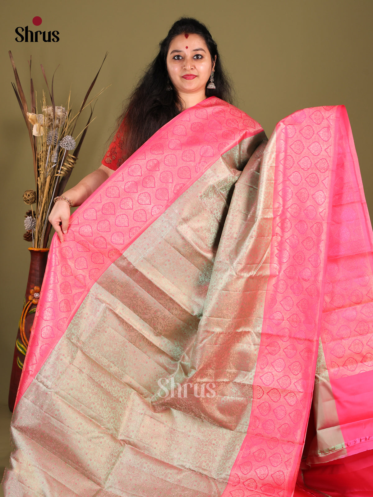 Pastel Green & Pink Kanchipuram silk Saree with floral nestling brocade - Shop on Shrus.com