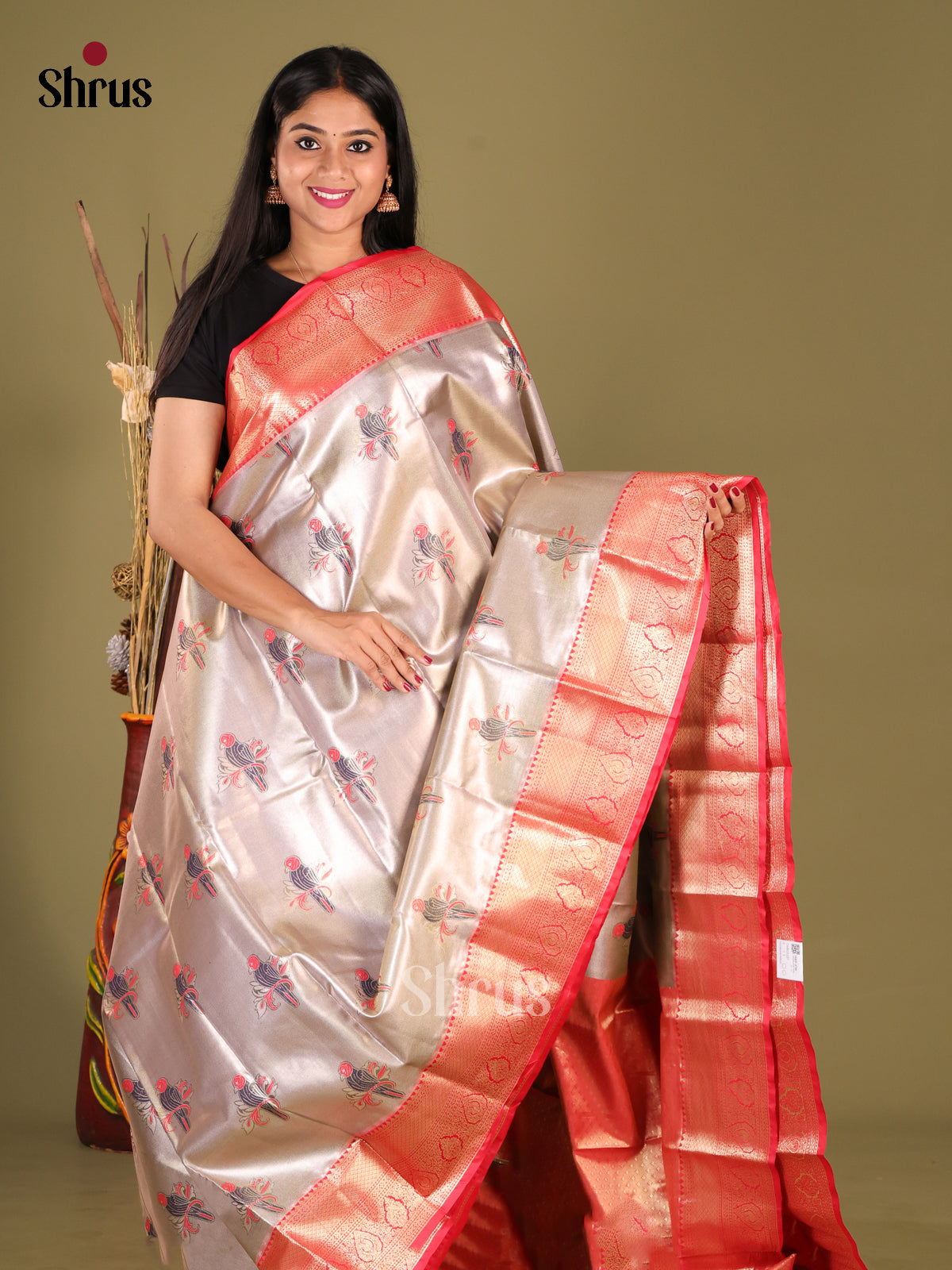 Cream & Red- Kanchipuram-halfpure Saree