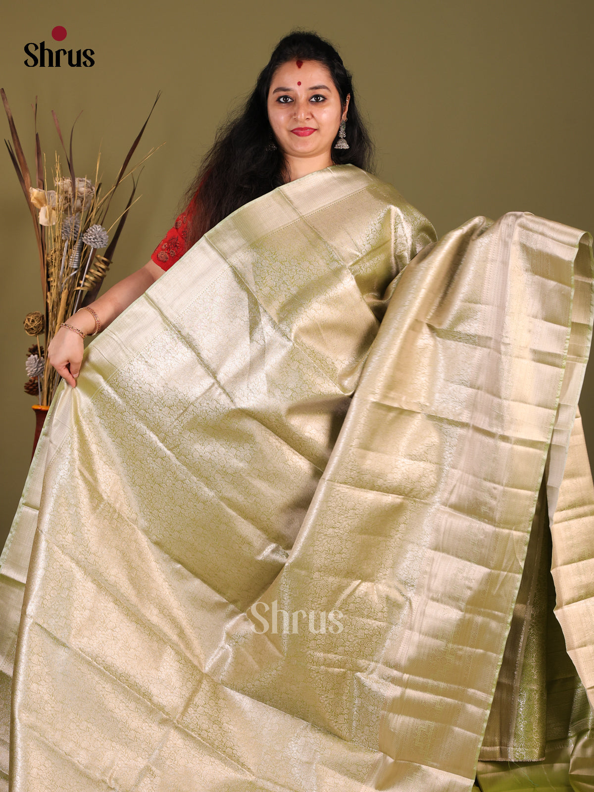 Elachi Green Kanchipuram halfpure Saree 1