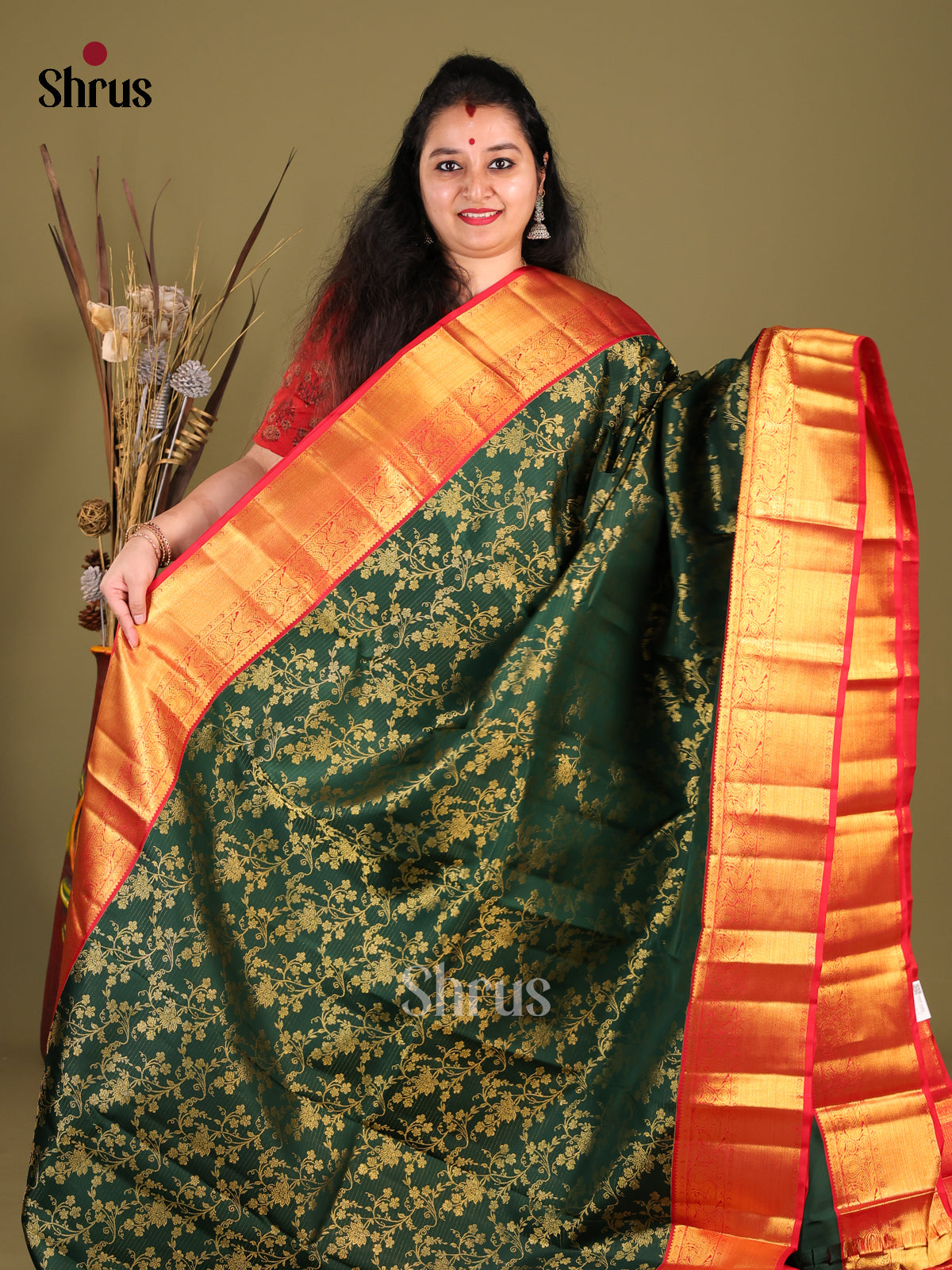 Classy Purple Kanjivaram silk Saree with Intricately Woven gold zari brocade -1
