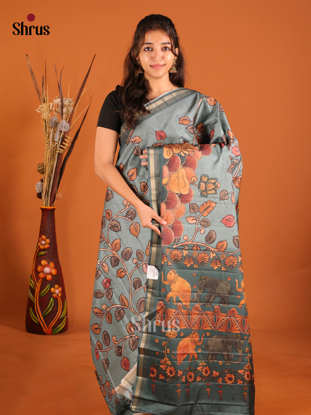 Grey & Green- Moonga Silk Saree