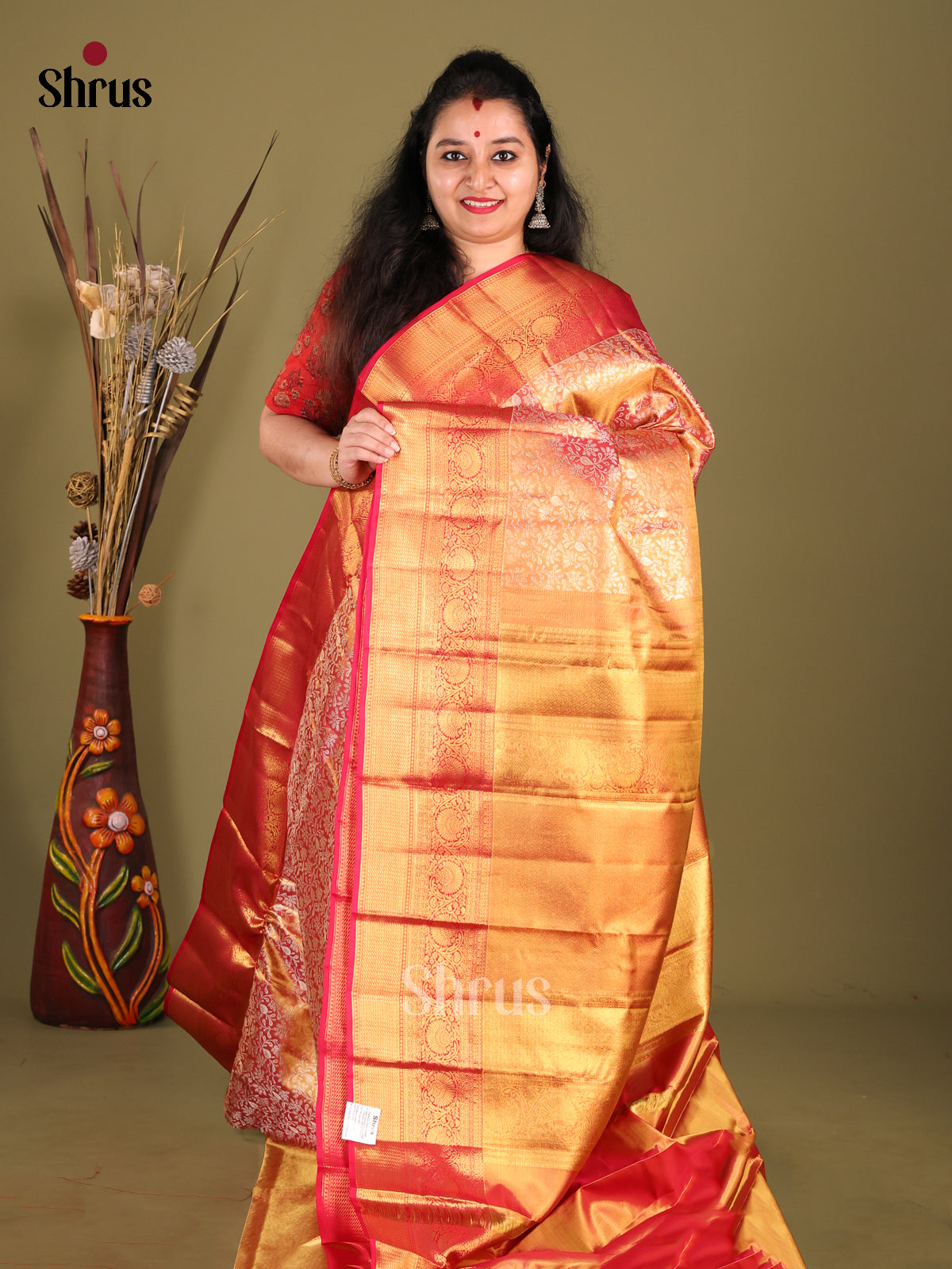 Grand Red Kanjivaram Pattu Saree with Zari Brocade Pallu