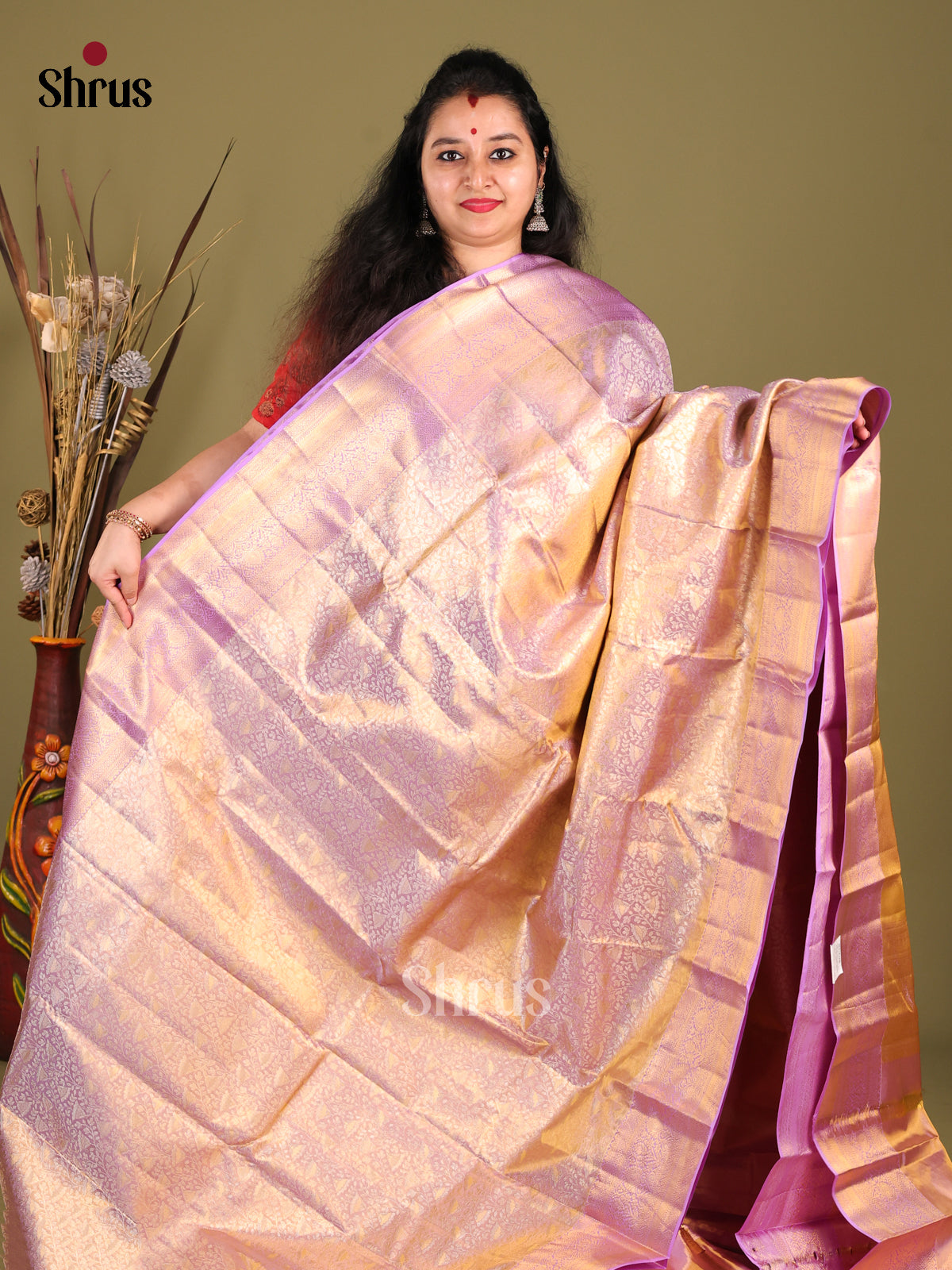 Elegant Lavender Kanjivaram Saree with zari floral nestling brocade Body - Shop on Shrus.com