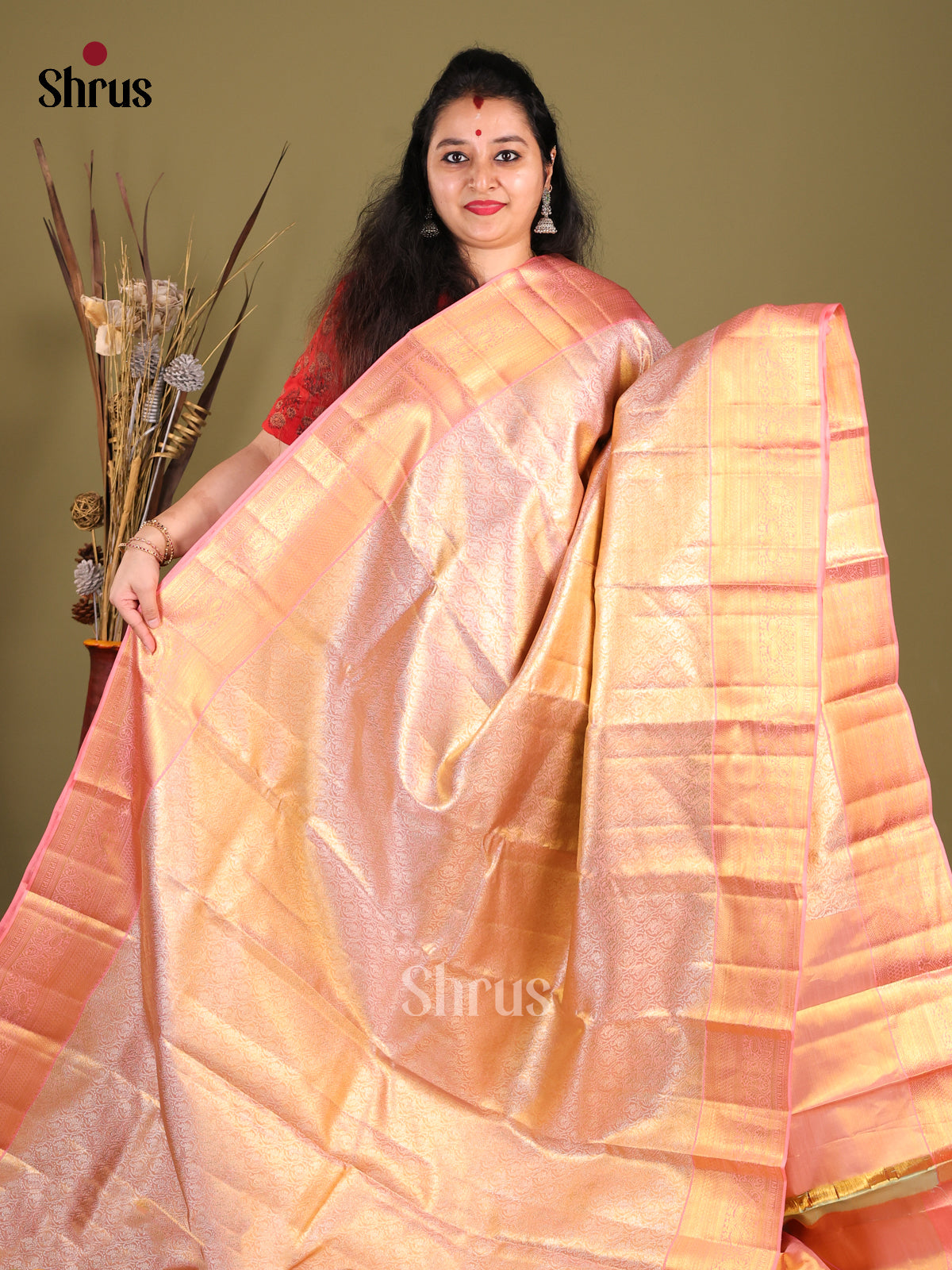 Glimmering Pink Kanjivaram Silk Saree with Nestled Zari Brocade Design 1