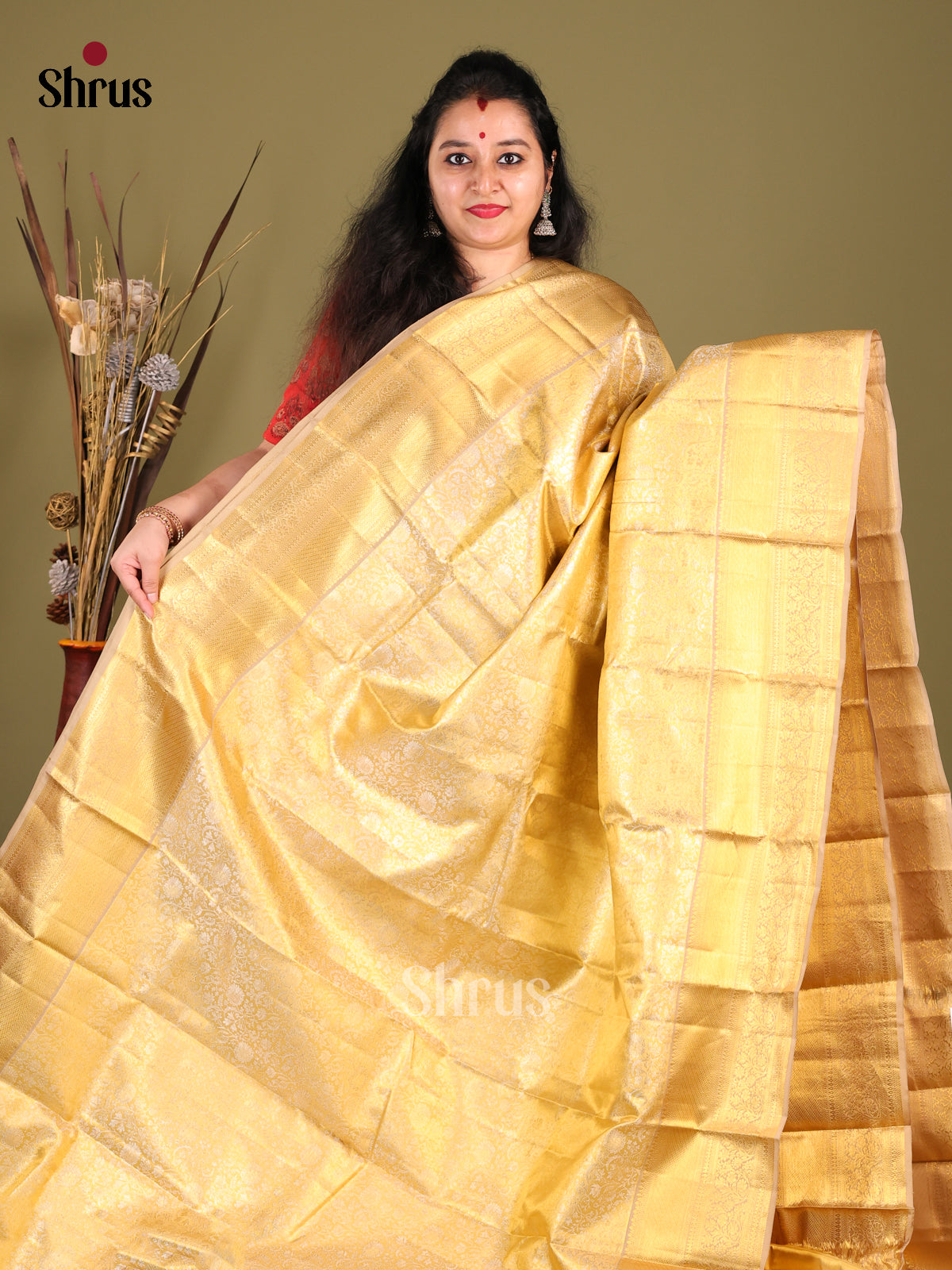 Luminous Golden Kanjivaram Silk Saree with Zari Brocade Pallu -1
