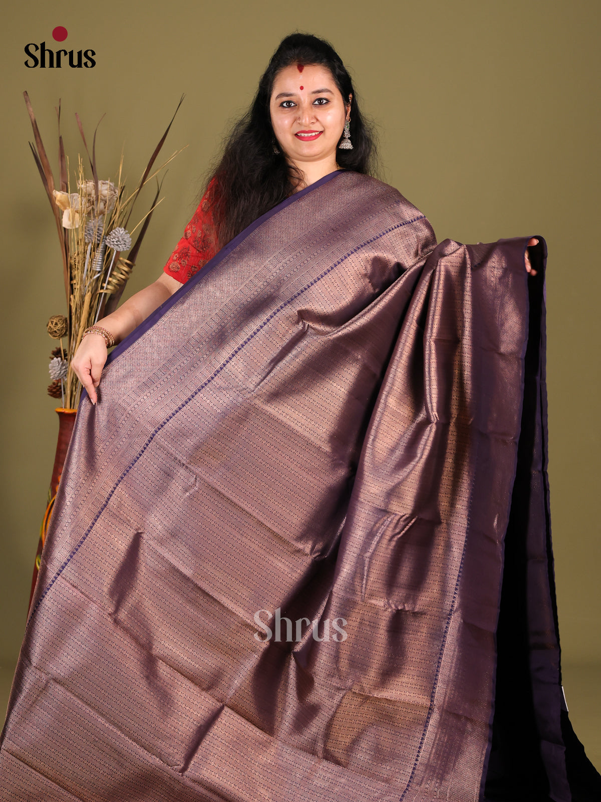 Exquisite Royal Blue Kanjivaram Saree with golden zari Woven Floral brocade -1