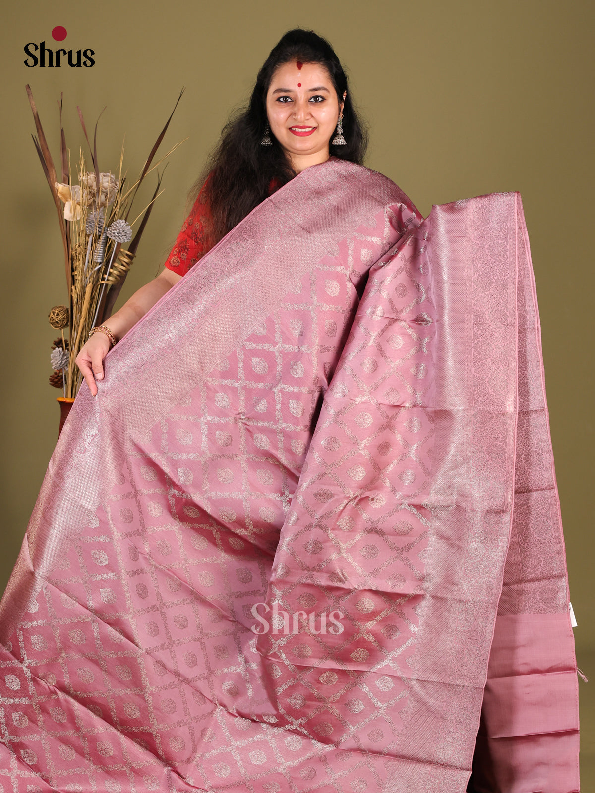 Dazzling Onion Pink Kanchipuram silk Saree with Beautiful floral brocade -1