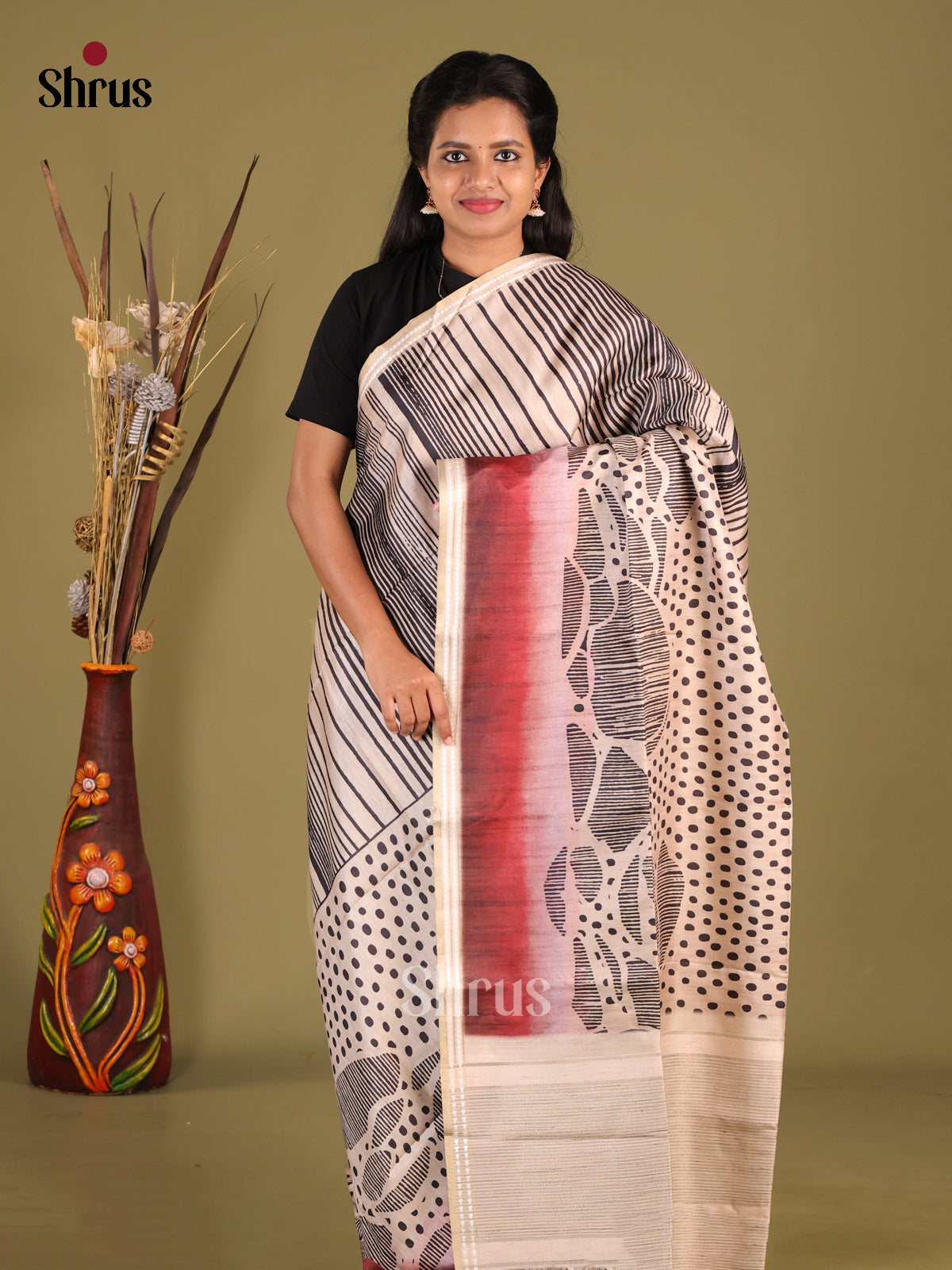 DHS25314 - Semi matka Saree - Shop on Shrus.com