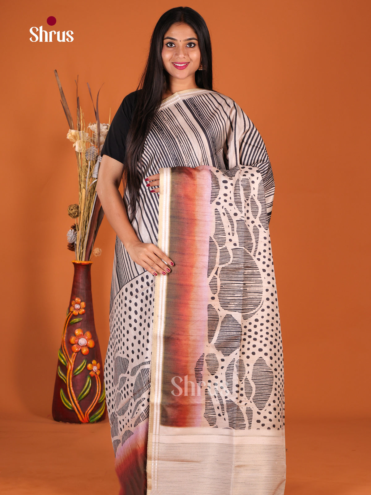 Cream - Semi matka Saree