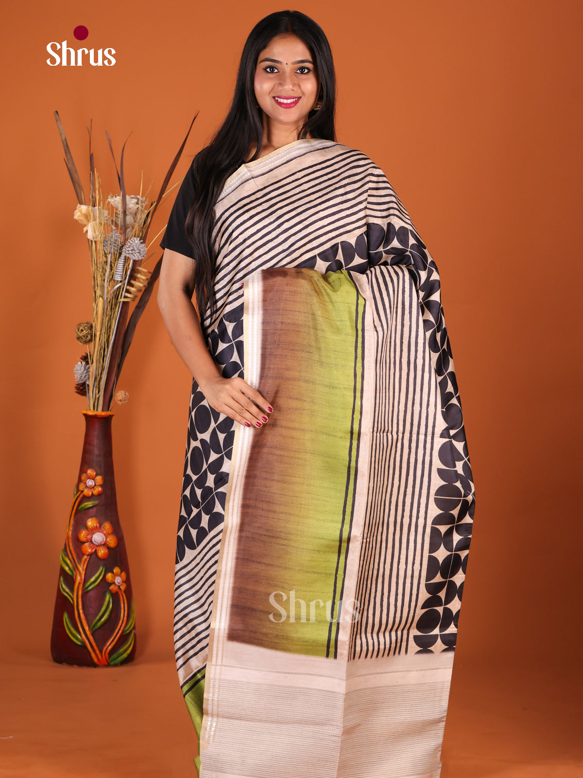 Cream & Green - Semi matka Saree