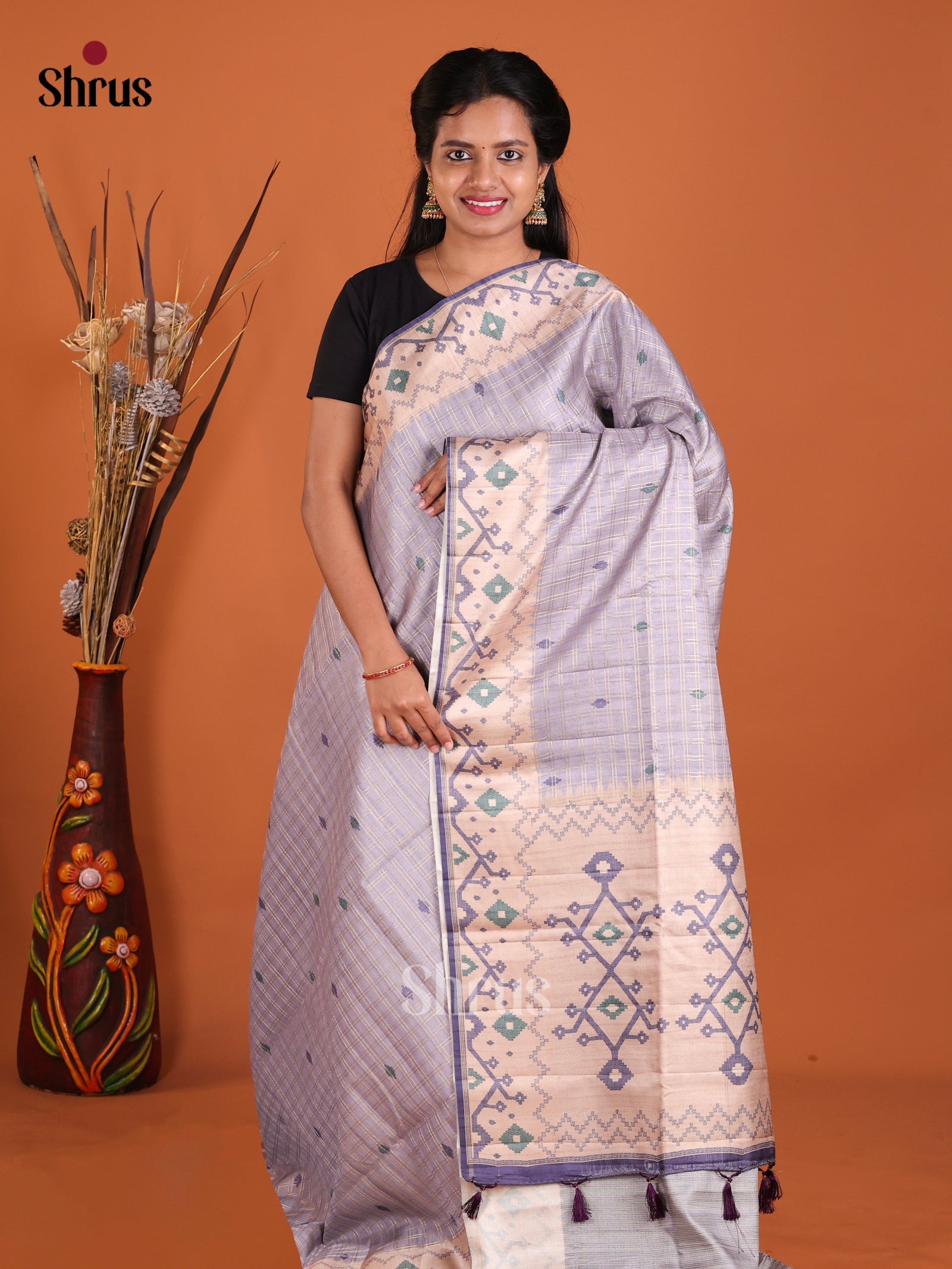 DHS25377 - Moonga Silk Saree