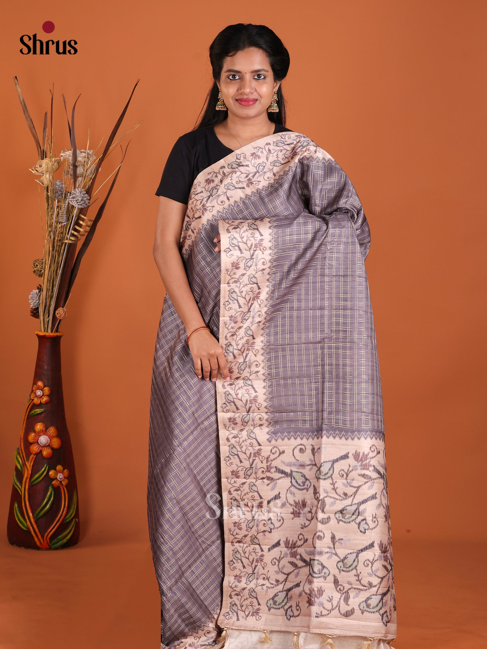 Grey & Cream- Moonga Silk Saree