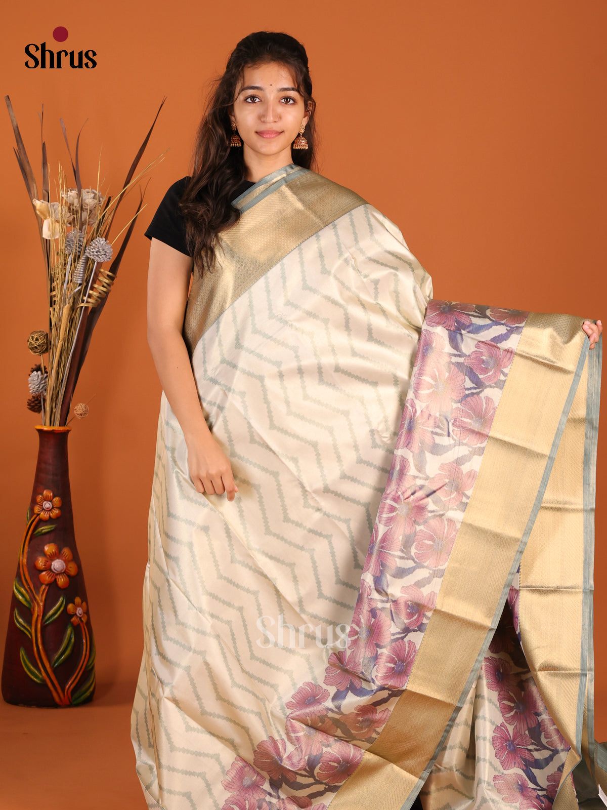 DHS26070 - Kanchipuram-halfpure Saree - Shop on Shrus.com